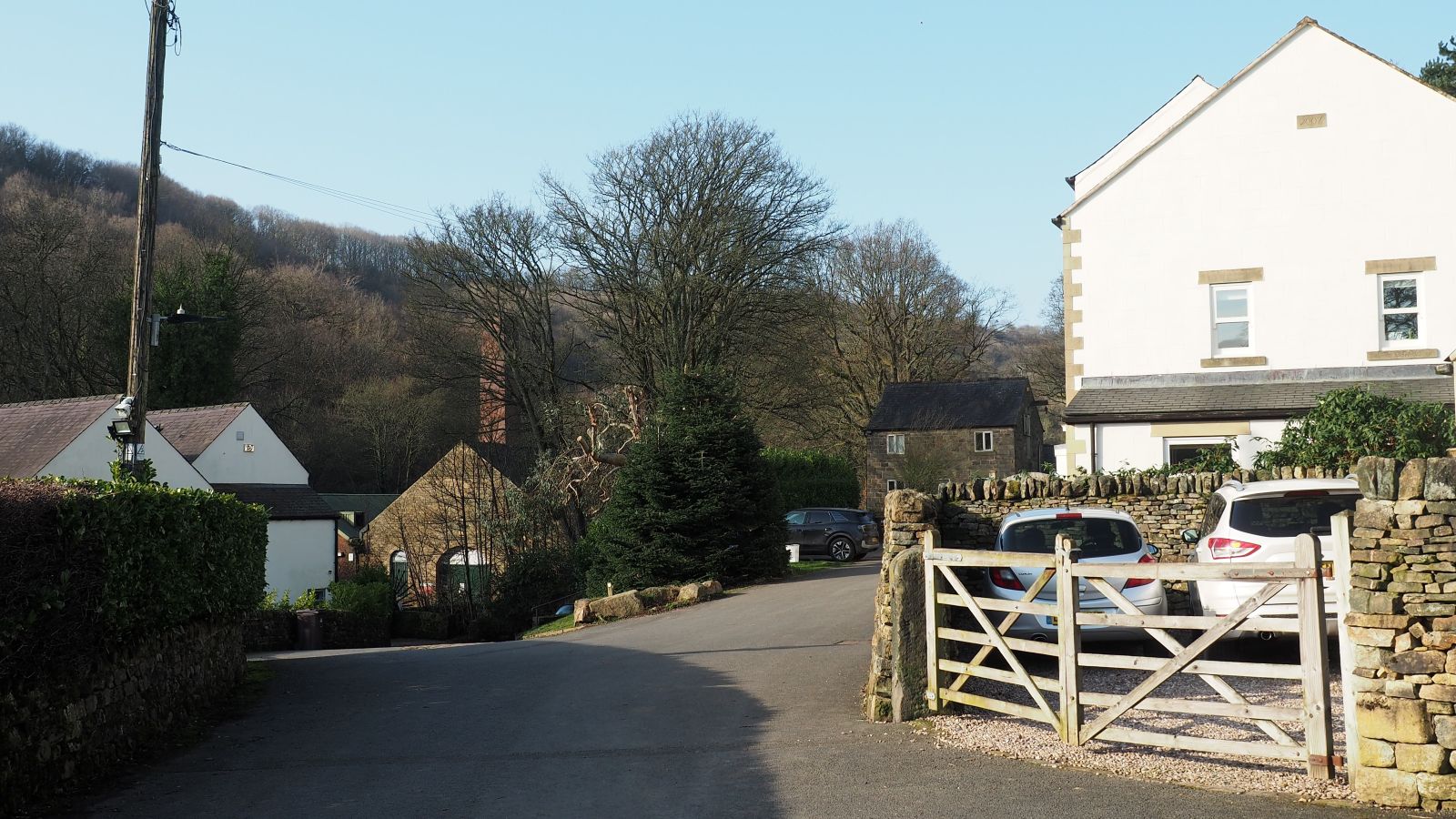 Photograph of the Low Matlock hamlet, also known as Little Matlock